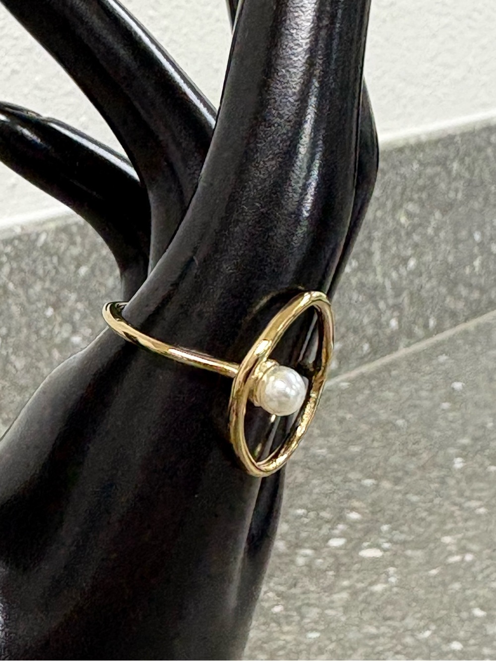 Plunder Design Harper Kate Gold Tone Pearl Statement Ring - Picture 3 of 5